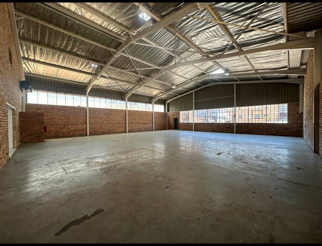 450M² WAREHOUSE TO LET IN HALFWAY HOUSE